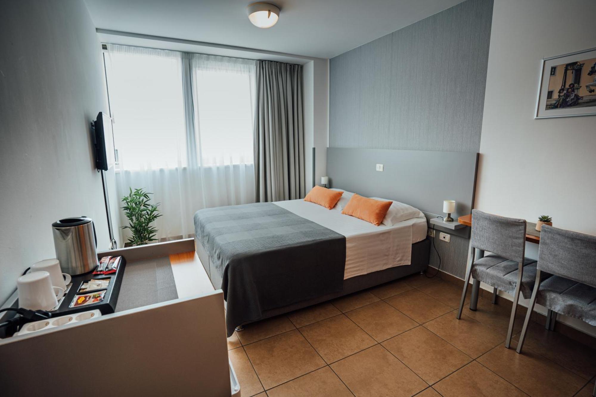 Sobe Rooms Nataly Сежана Екстериор снимка
